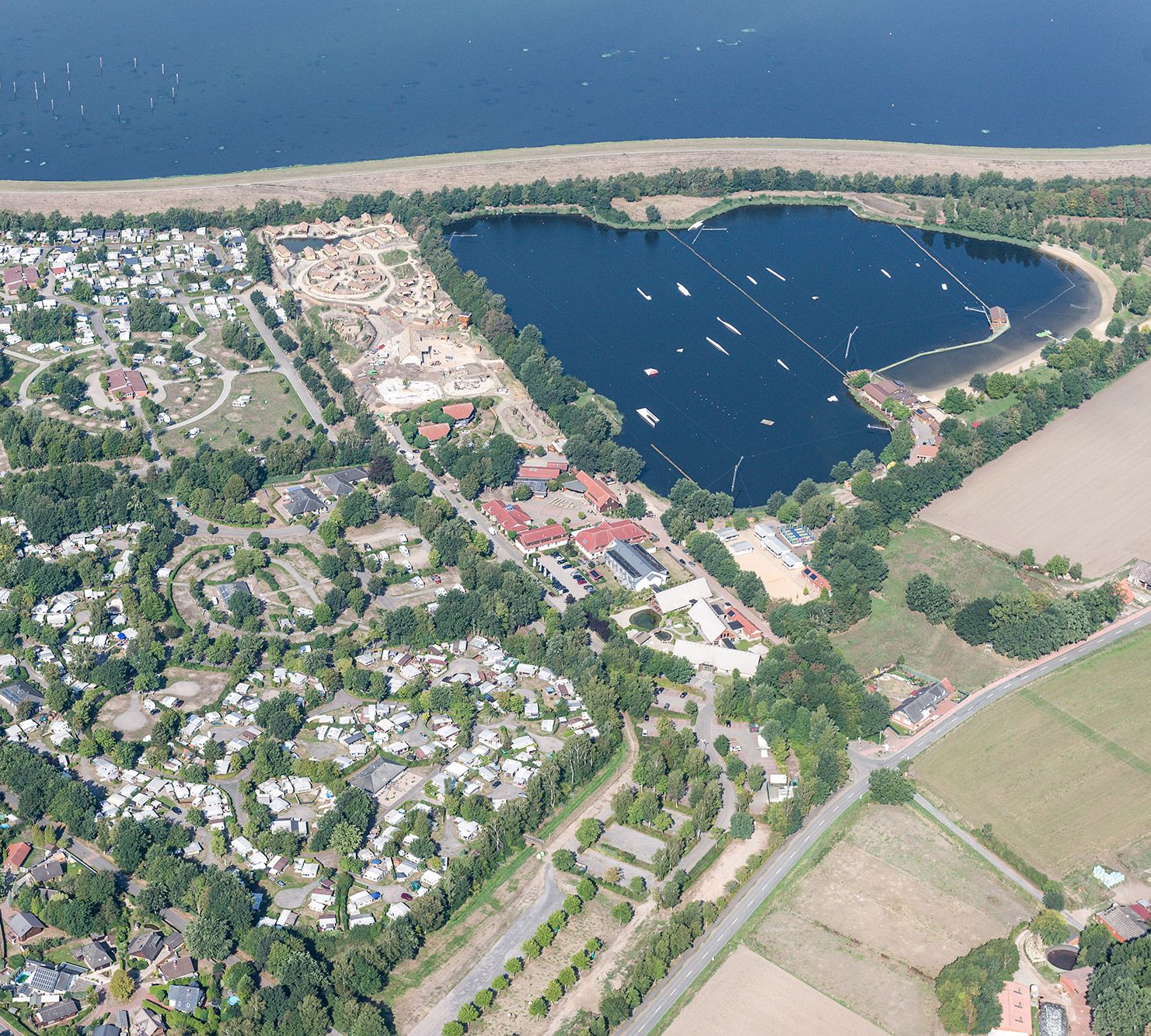 Luftbild über das Alfsee Gelände